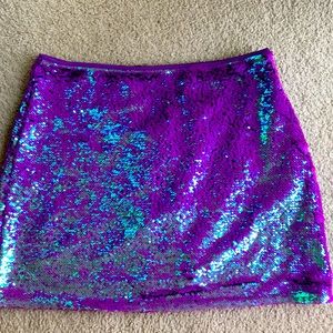 ✨Super fun and funky sequin skirt ✨